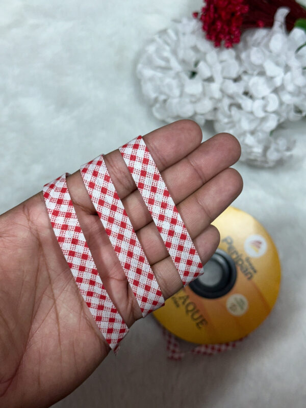 Viés Fino Destaque Xadrez Vermelho